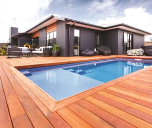 Latham Fiberglass Model Enchantment 9.17